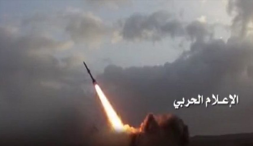 شلیک ۲ موشک زلزال ۱ توسط ارتش یمن به مواضع مزدوران عربستان
