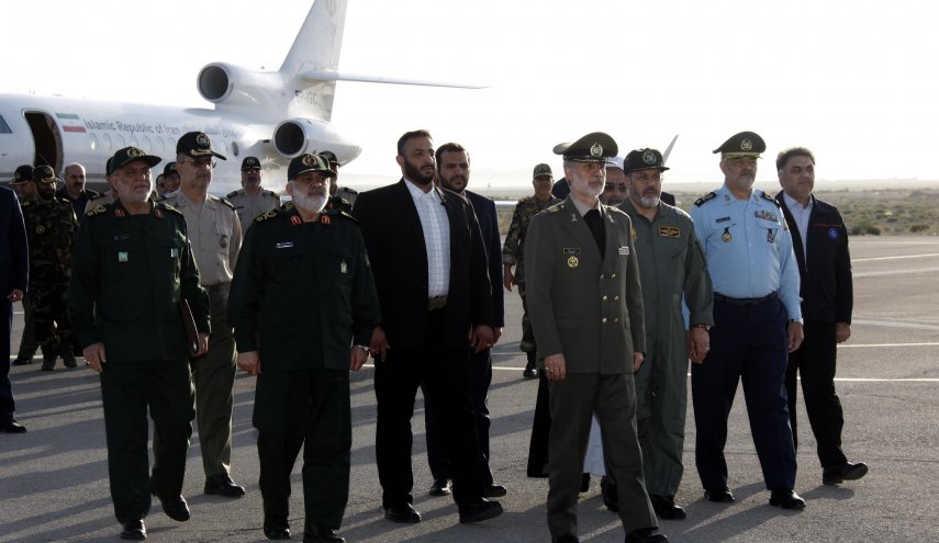 'رونق تولید' راهبرد اساسی برون رفت از تحریم های نظام استکباری / تولید بیشتر 'جت جنگنده کوثر' در دستور کار صنعت دفاعی