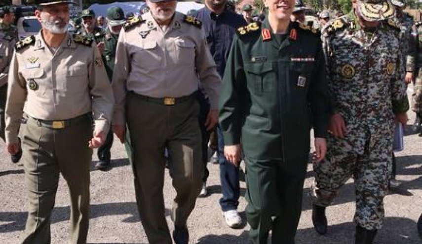 سرلشکر باقری از دستاوردهای پدافندی ارتش بازدید کرد
