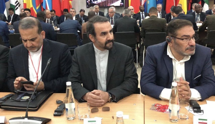 تأکید شمخانی بر گفت‌وگو با طالبان با هماهنگی دولت افغانستان
