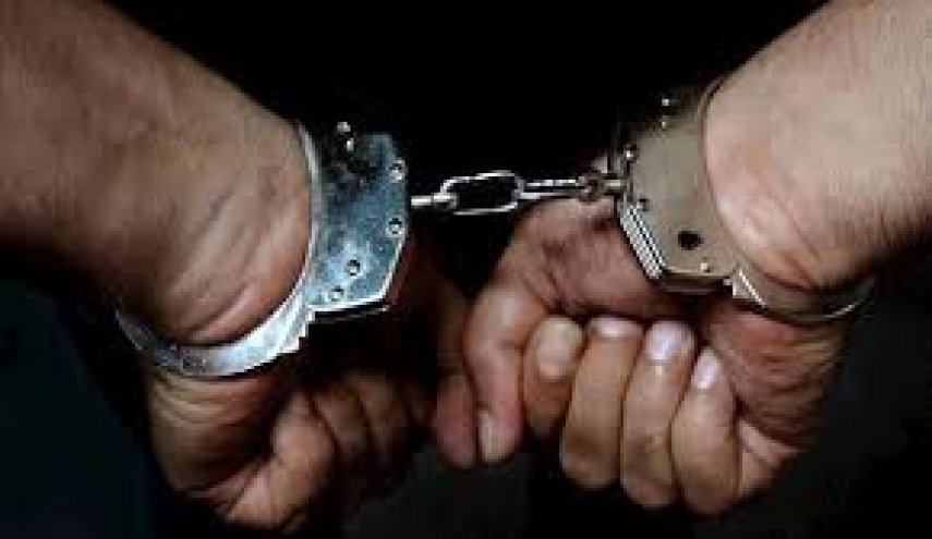 مدیر مالی وزارت نفت در حین خروج از کشور دستگیر شد
