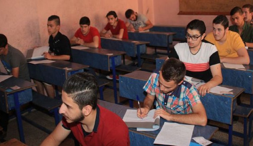 طالب يهدد بتفجير قنبلة يدوية في قاعة امتحانات بدير الزور والسبب؟!