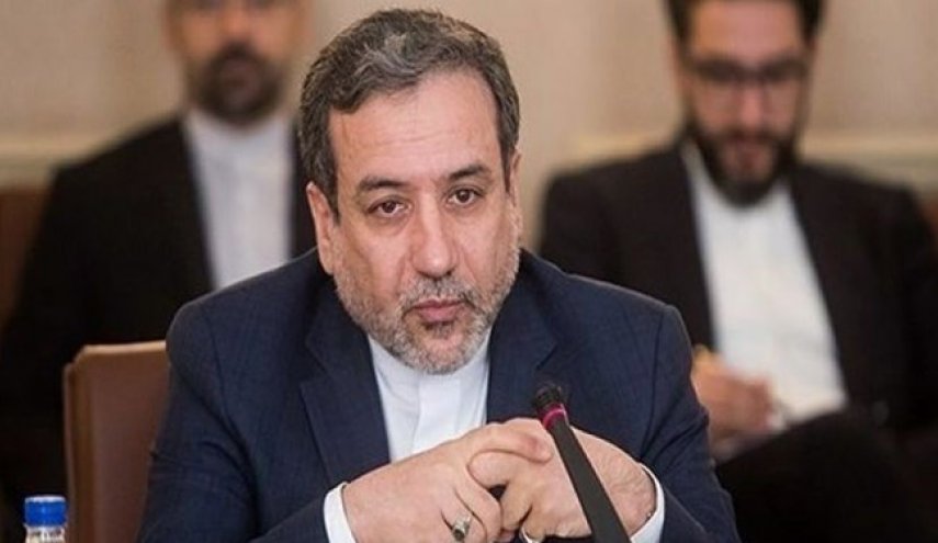 عراقچی برای تحویل پیام روحانی به ماکرون به پاریس رفت