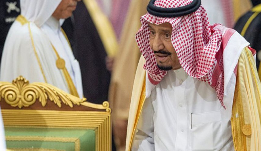 الملك سلمان يعيش في سحر الف ليلة وليلة
