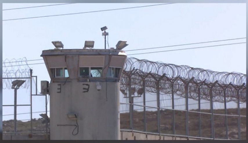إصابة 14 جنديا إسرائيليا بحريق في سجن عسكري