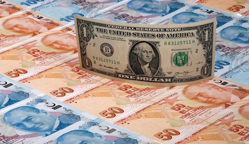 سقوط الليرة التركية بعد إقالة أردوغان محافظ البنك المركزي