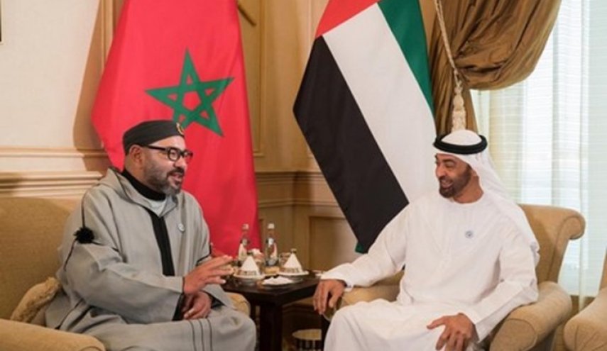  الملك المغربي يهاتف ابن زايد.. هل هي بداية انفراجة؟