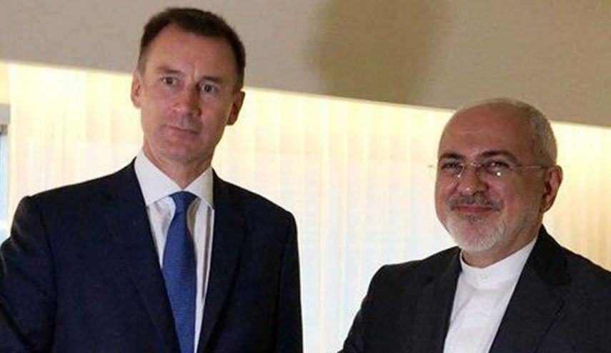 گفت وگوی تلفنی وزیر خارجه انگلیس با ظریف در باره آزادی نفتکش ایرانی