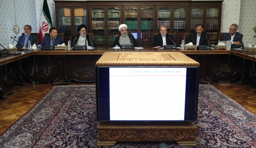 مشکلات و چالش‌های واگذاری بنگاه‌های دولتی بررسی شد / گزارش رئیس کل بانک مرکزی از روند اقتصادی کشور
