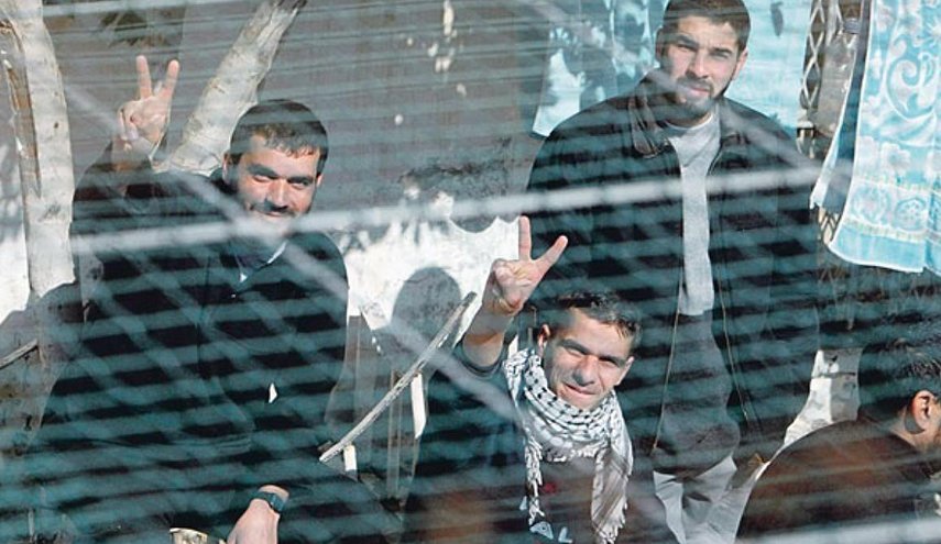 9 أسرى يواصلون مقارعة ‘إسرائيل’ بأمعائهم الخاوية