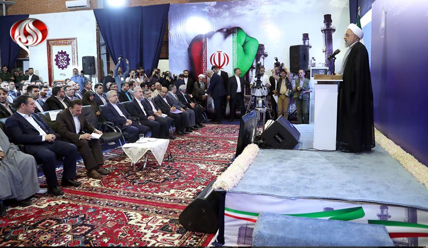 روحانی در واکنش به تحریم ظریف: ادعای ابرقدرتی دارند اما از منطق یک دیپلمات شجاع و مقتدر می ترسند