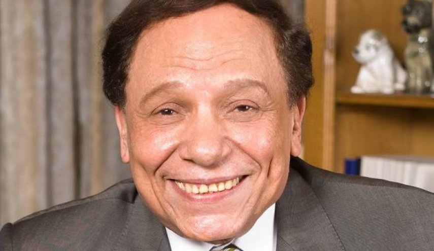 شائعات وفاة عادل إمام..كيف تتعامل نقابة المهن التمثيلية بمصر مع الموضوع؟ 