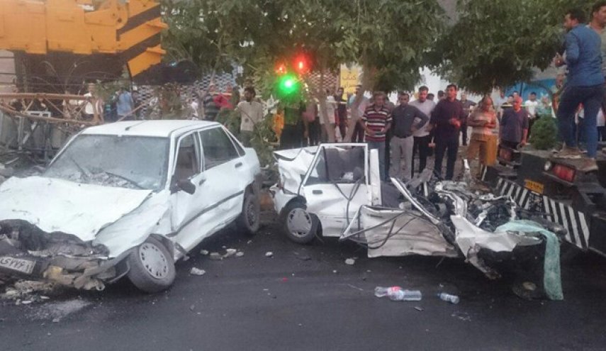 انحراف مرگبار یک دستگاه جرثقیل در مشهد 9 کشته و مجروح برجای گذاشت
