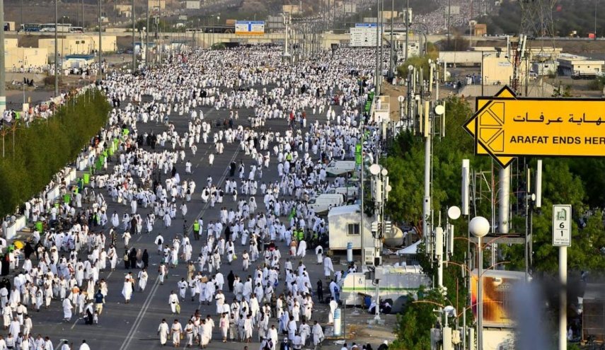 يا حبّذا حجٌّ يُوحّدُ شملَنا