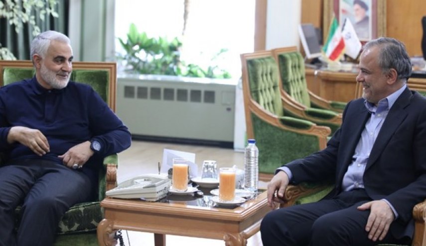 سردار سلیمانی و استاندار خراسان رضوی با یکدیگر دیدار کردند
