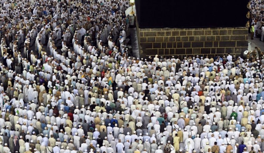 وزير الحج السعودي يعفي مديري مكتبي حجاج
