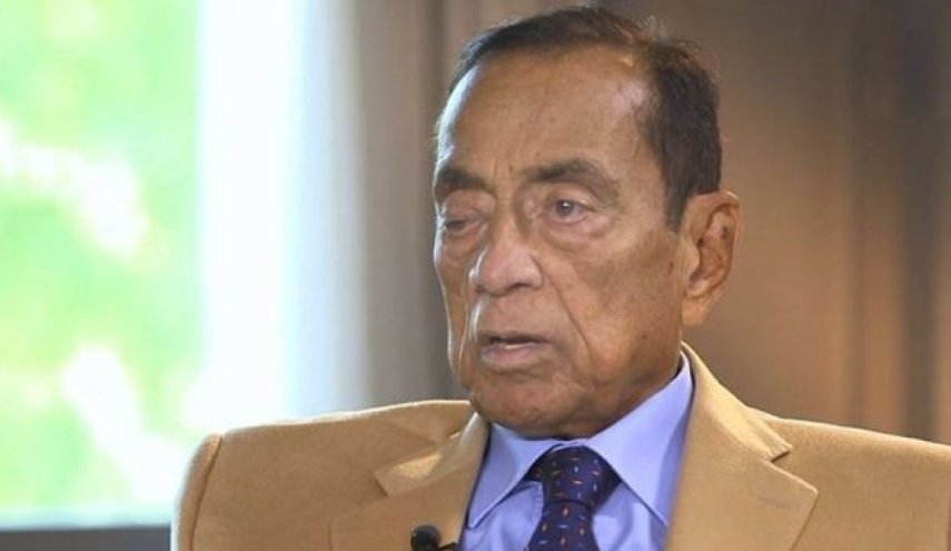 بعد وفاته.. تداول فيديو لحسين سالم يشكي الفقر: مش معايا غير 147 مليون!
