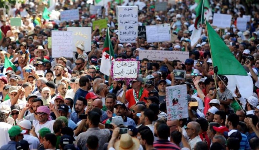استمرار تظاهرات مردم الجزائر برای هفتمین ماه متوالی
