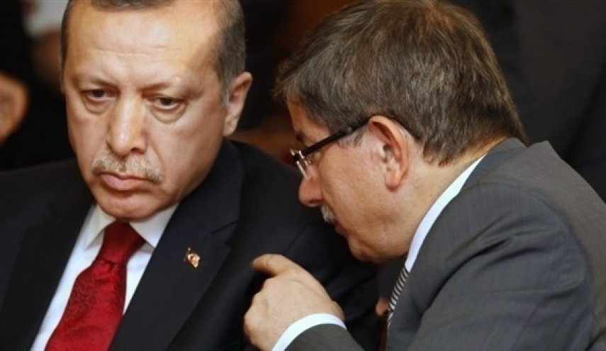 أوغلو يشن هجوما صاعقا على أردوغان ويهدد بكشف أسرار ستسود لها الوجوه