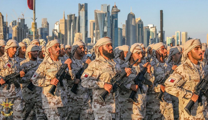 قائد عسكري قطري كبير يزور هذه الدولة العربية