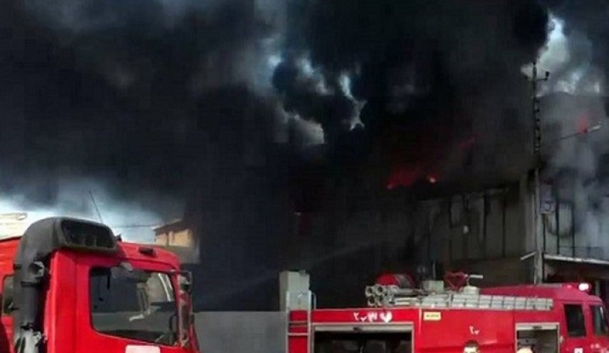 بالصور.. السيطرة على حريق اندلع في فندق بمدينة كربلاء المقدسة