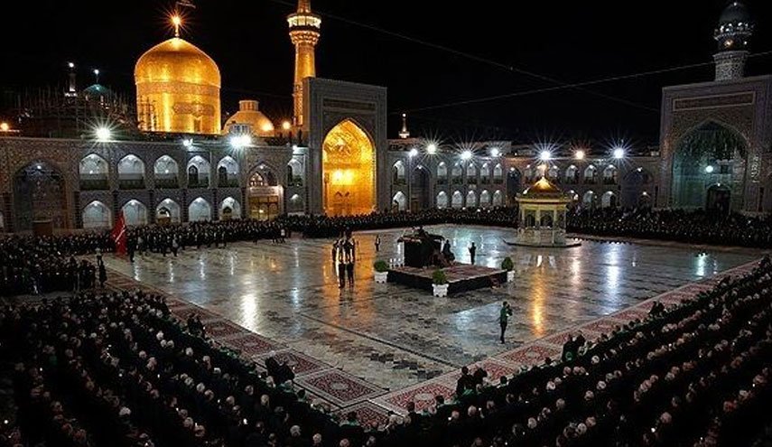 آئین سنتی خطبه‌‌خوانی شب عاشورا در حرم رضوی برگزار شد
