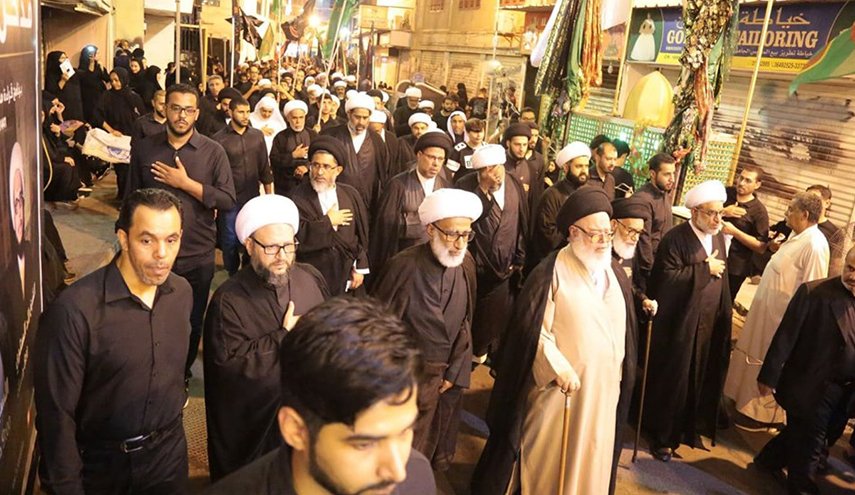اقامة مسيرات حسينية في البحرين في العاشر من محرم
