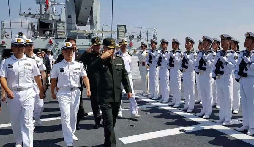 سرلشکر باقری از پایگاه دریایی منطقه شانگهای بازدید کرد