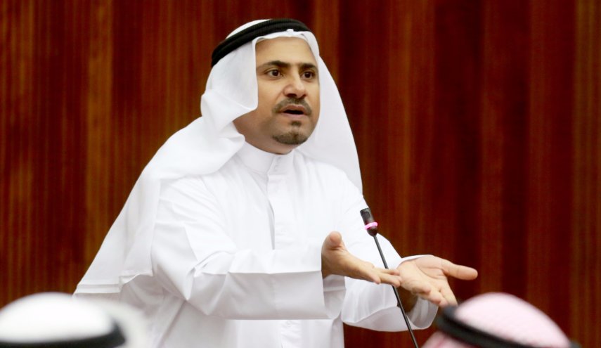 صراع الأجنحة يطيح برجل رئيس وزراء البحرين في البرلمان