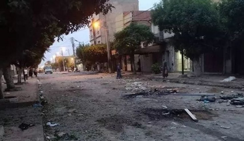 الداخلية الجزائریة تفتح تحقيقا حول مقتل شابين في غليزان