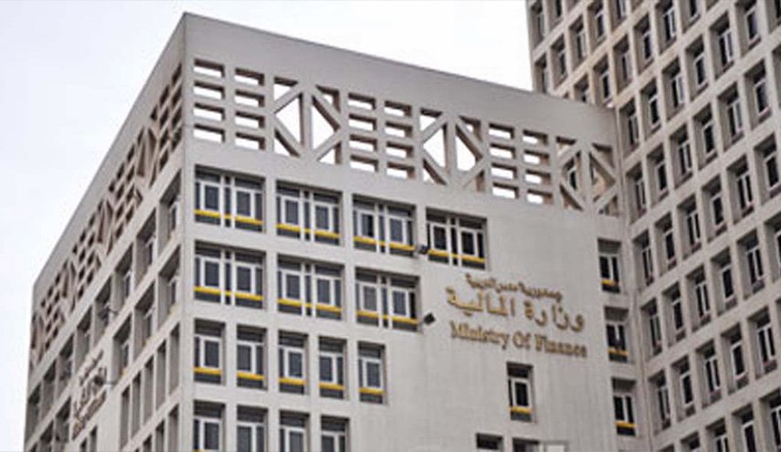 هؤلاء حجزت اموالهم وتشكيك بـ350 مليار ليرة لوزير سوري