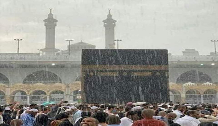 شاهد..أمطار مكة المكرمة تغرق اربعة احياء