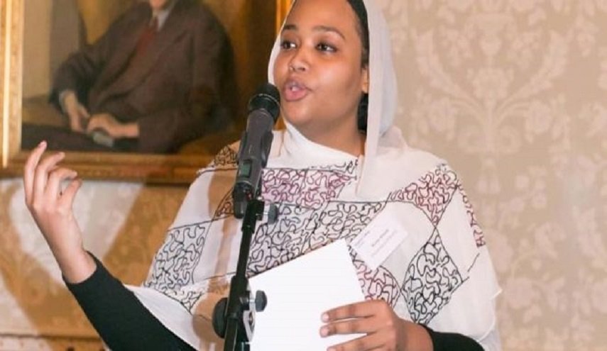 وزيرة الرياضة السودانية تقدم دعوى قضائية بحق داعية إسلامي اتهمها بالردة