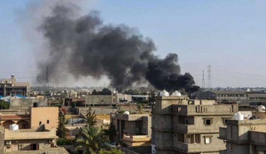 نیروهای حفتر فرودگاه مصراته را بمباران کردند