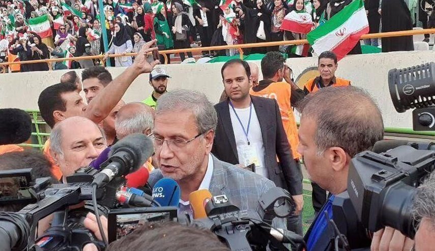 ربیعی: برای ورود بانوان به ورزشگاه دغدغه فرهنگی داشتیم/ اگر رفتارها معقول باشد، حضور بانوان ادامه دار خواهد بود
