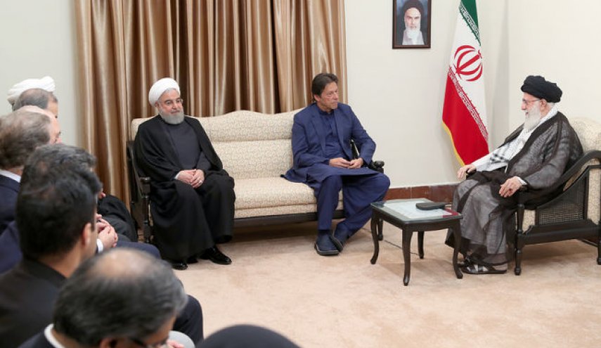 نخست وزیر پاکستان با رهبر معظم انقلاب اسلامی دیدار کرد
