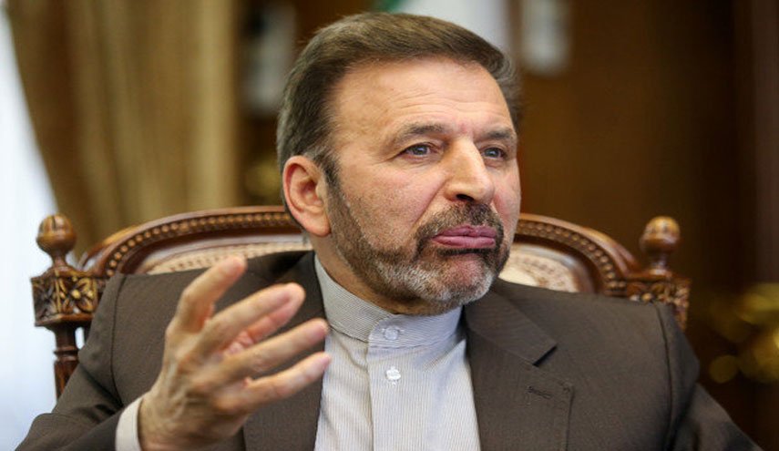 واعظی: با حمایت رهبر معظم انقلاب راه مانع گذاری در اجرای طرح اصلاح قیمت بنزین بسته شده است