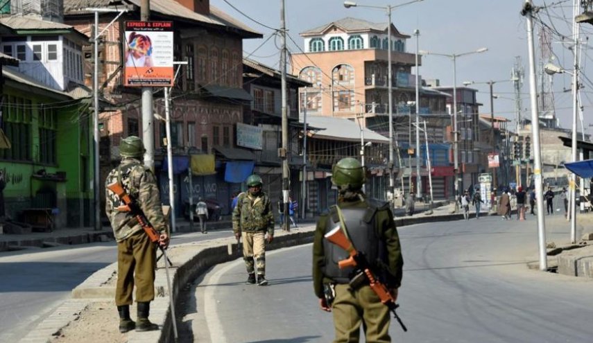 دولت هند خدمات ارسال پیامک در کشمیر را مسدود کرد
