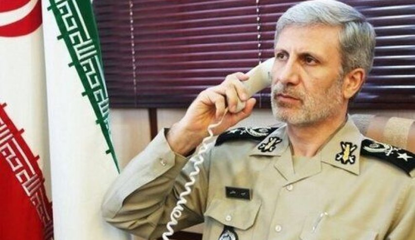 تقدیر وزیر دفاع از دولت و ارتش عراق برای برقراری امنیت راهپیمایی اربعین حسینی