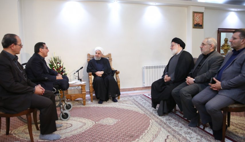 روحانی: راهی جز ایستادگی و مقاومت در برابر فشار و توطئه دشمنان نداریم