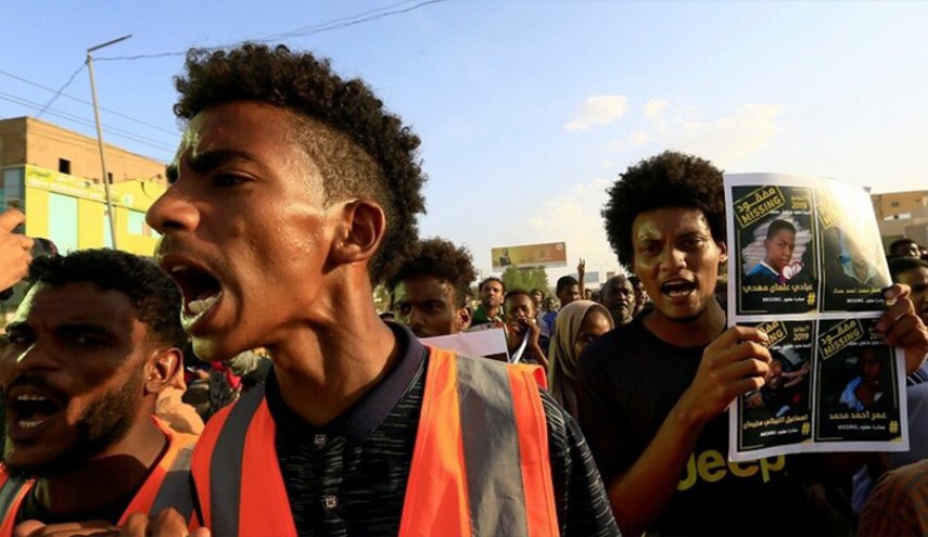 المؤتمر الشعبي السوداني يعلق على منع سفر قياداته