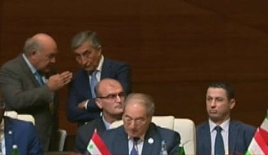 فیصل مقداد: برخی کشورها رو به تروریسم اقتصادی علیه سوریه آورده‌اند