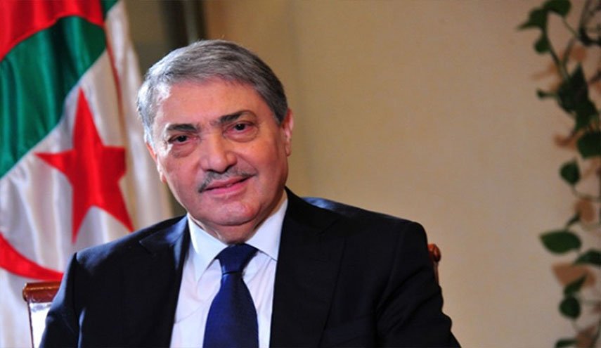 علي بن فليس يترشح لانتخابات الرئاسة الجزائرية 