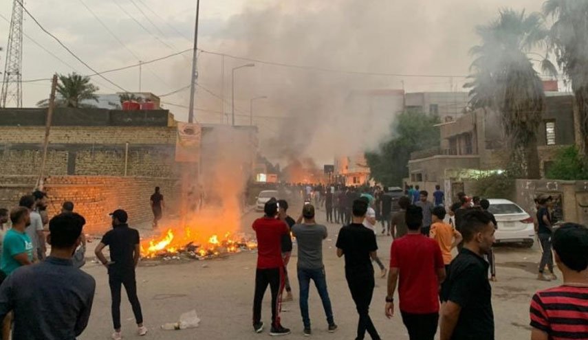 نگرانی عراقی ها از موج سواری بیگانگان در اعتراضات مسالمت آمیز/ طرح دشمنان برای جنگ 