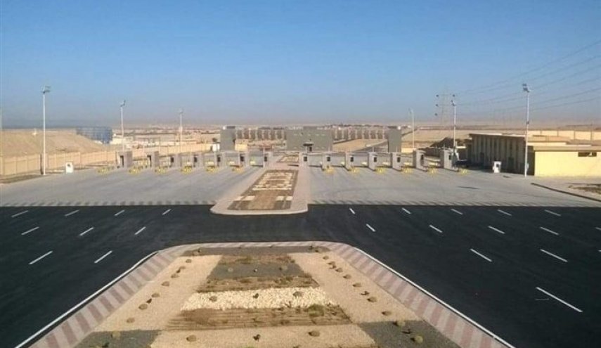 جيش مصري يفرض 100 جنيه رسوما لطريق شرم الشيخ الجديد