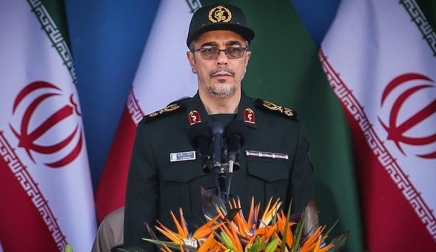 سرلشکر باقری: برخی جریان‌ها در بیروت و بغداد پول پخش می‌کنند/ آمریکا به دنبال تغییر حاکمیت عراق است