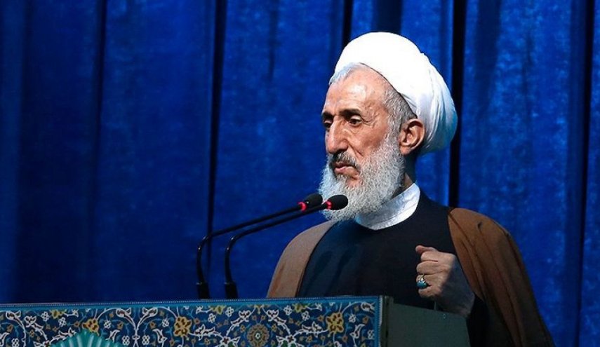 مسئولان اگر خدا را به‌یاد داشته باشند گرانی و فاصله طبقاتی را تحمل نخواهند کرد