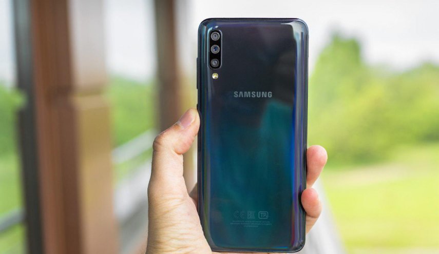سامسونگ در حال ساخت یک گوشی 5G ارزان‌قیمت است
