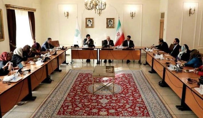 دیدار جمعی از بانوان نویسنده و روزنامه نگار هندی با ظریف