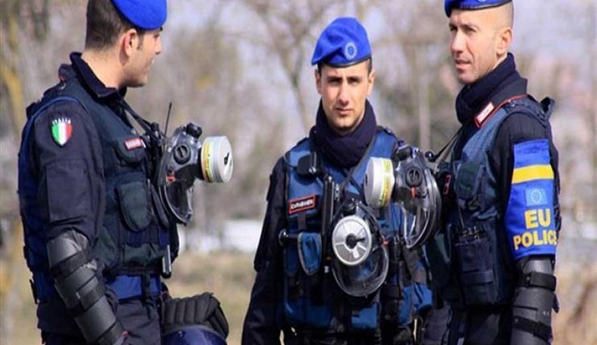 الشرطة الإيطالية تعتقل شخصين ضمن تحقيق في مخطط لتفجير مسجد 